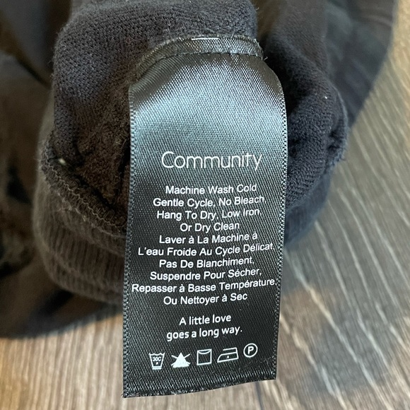 Black Aritzia Axiom Shorts - Picture 5 of 5